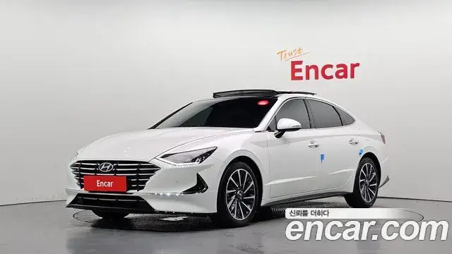 Hyundai Sonata 2019 — Фото 1/20