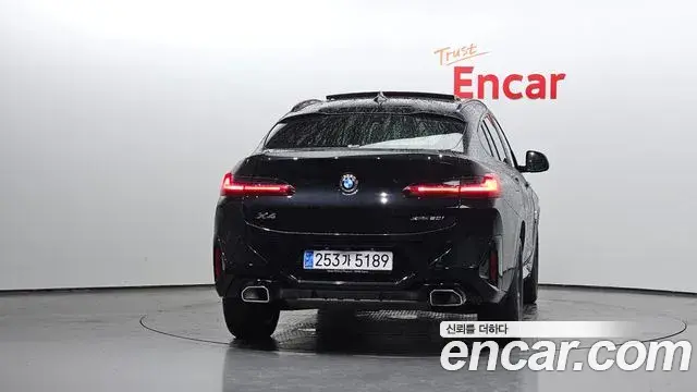 BMW X4 2023 — Фото 4/20