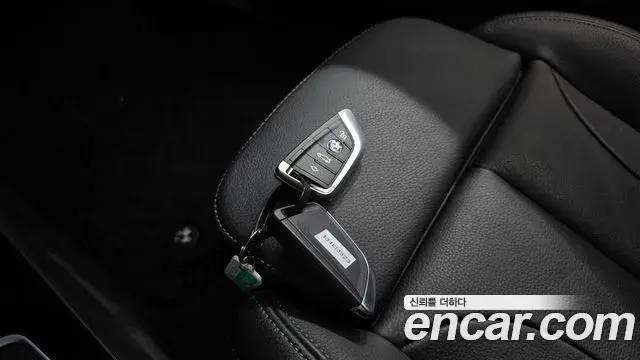 BMW 1 Series 2021 — Фото 17/20