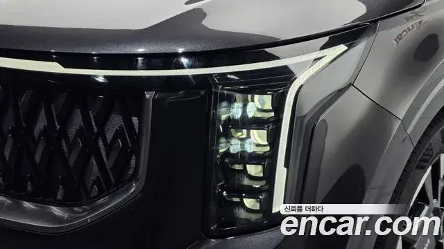 Kia Carnival 2024 — ფოტო 26/35