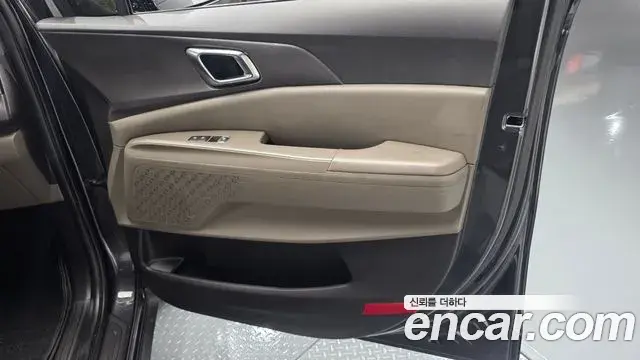 Kia Carnival 2024 — ფოტო 35/35