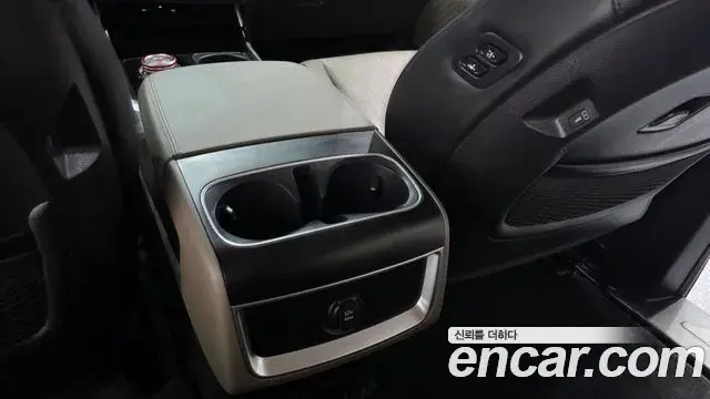 Kia Carnival 2024 — ფოტო 2/35