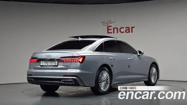 Audi A6 2021 — Фото 2/20
