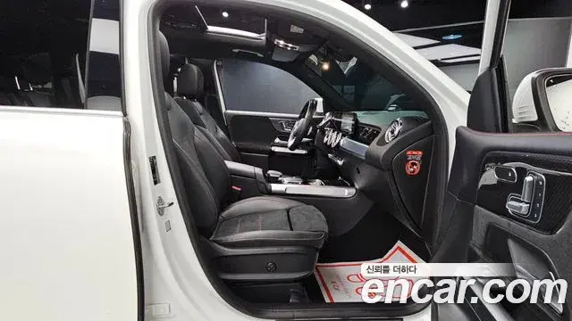 Mercedes-Benz GLB-Class 2021 — Фото 12/20