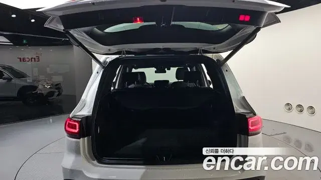 Mercedes-Benz GLB-Class 2021 — Фото 20/20