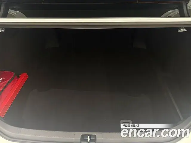 Toyota Camry 2025 — ფოტო 12/15