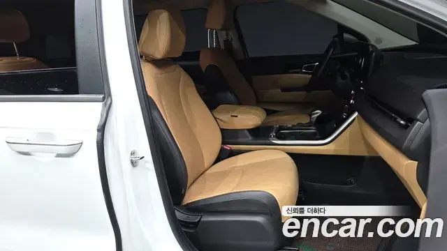 Kia Carnival 2021 — Фото 11/20