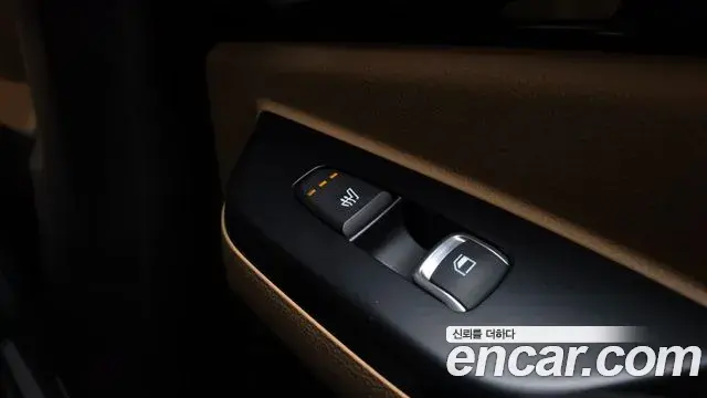Kia Carnival 2021 — Фото 18/20