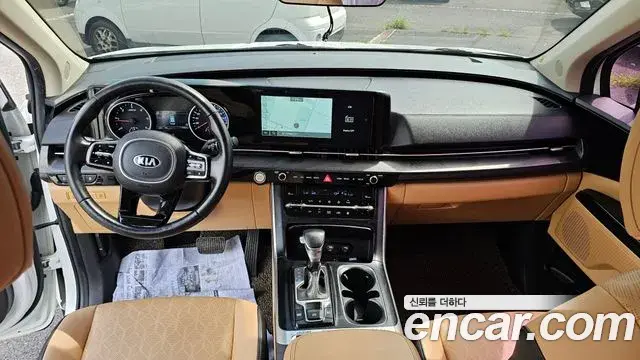 Kia Carnival 2020 — Photo 8/20