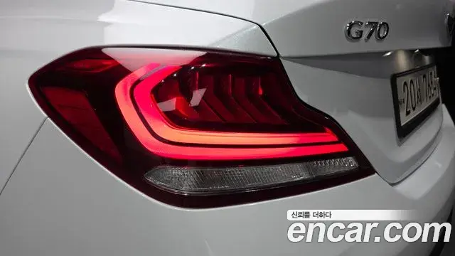 Genesis G70 2019 — ფოტო 31/39