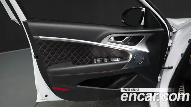Genesis G70 2019 — ფოტო 2/39