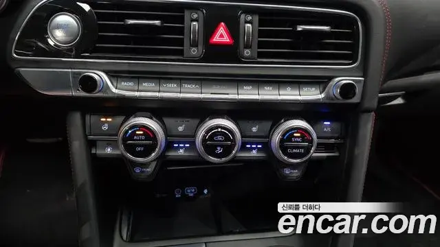 Genesis G70 2019 — ფოტო 30/39
