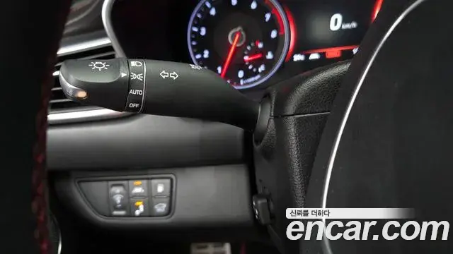 Genesis G70 2019 — ფოტო 25/39