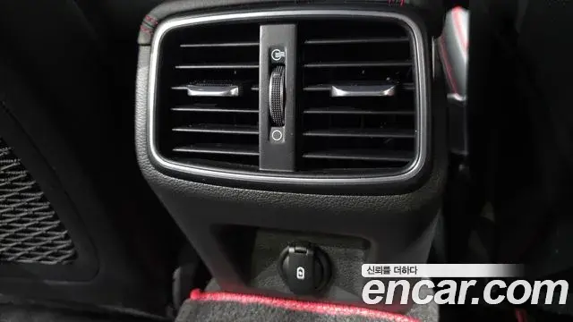 Genesis G70 2019 — ფოტო 18/39