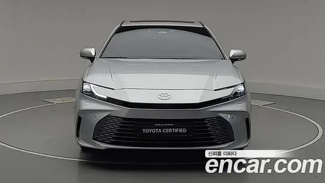 Toyota Camry 2026 — Photo 7/18