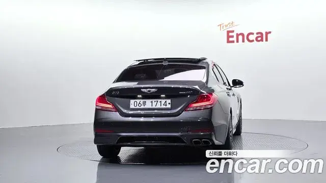 Genesis G70 2018 — Photo 13/34
