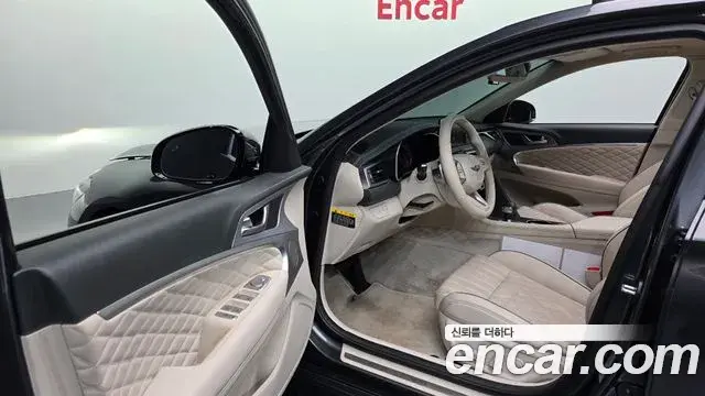 Genesis G70 2018 — Photo 28/34
