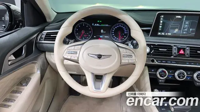 Genesis G70 2018 — Photo 16/34