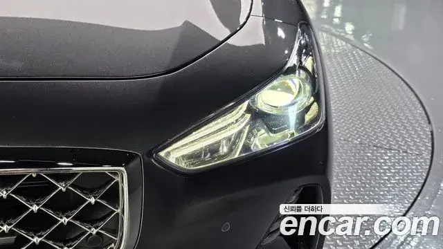 Genesis G70 2018 — Photo 11/34