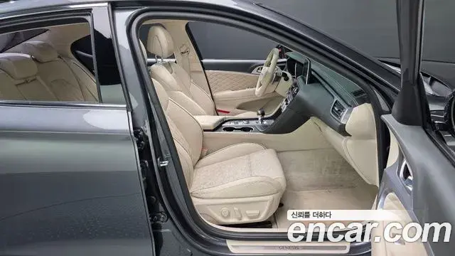 Genesis G70 2018 — Photo 24/34