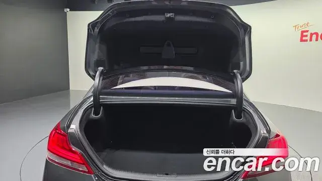 Genesis G70 2018 — Photo 26/34