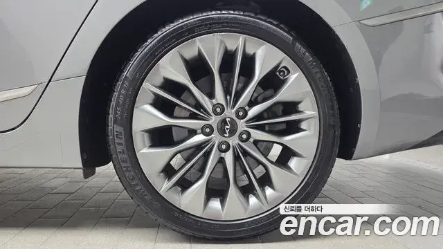 Kia K8 2021 — Photo 3/39