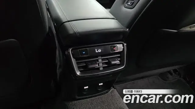 Kia K8 2021 — Photo 19/39