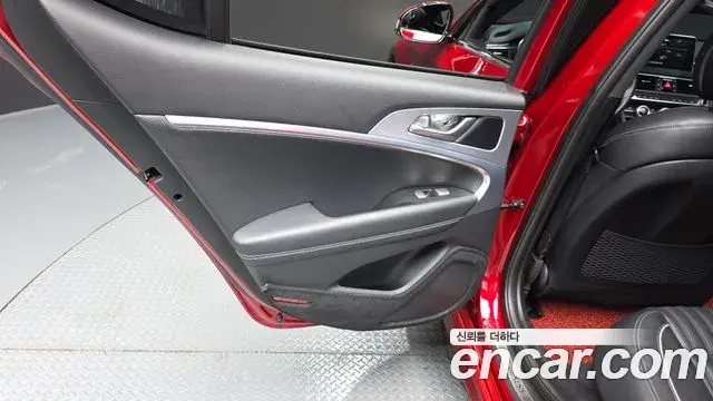 Genesis G70 2018 — Şəkil 31/33