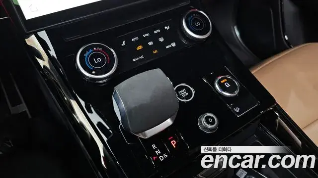 Land Rover Range Rover Sport 2023 — Photo 9/36