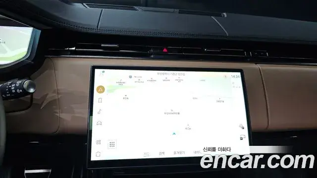 Land Rover Range Rover Sport 2023 — Photo 28/36