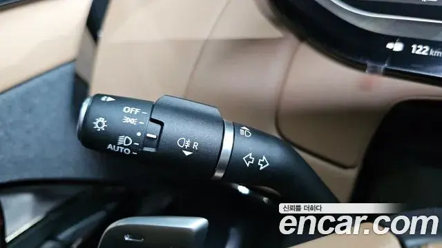 Land Rover Range Rover Sport 2023 — Photo 19/36
