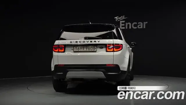 Land Rover Discovery Sport 2020 — Фото 4/20