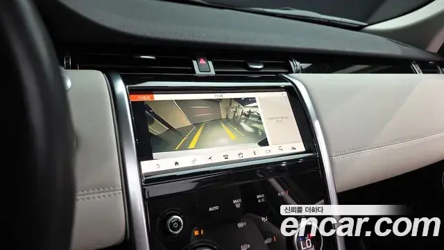 Land Rover Discovery Sport 2020 — Фото 16/20