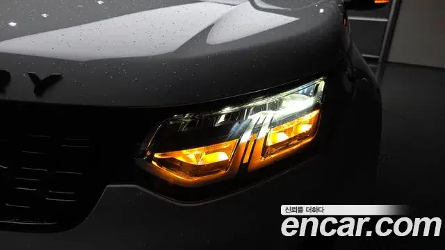 Land Rover Discovery Sport 2020 — Photo 32/41