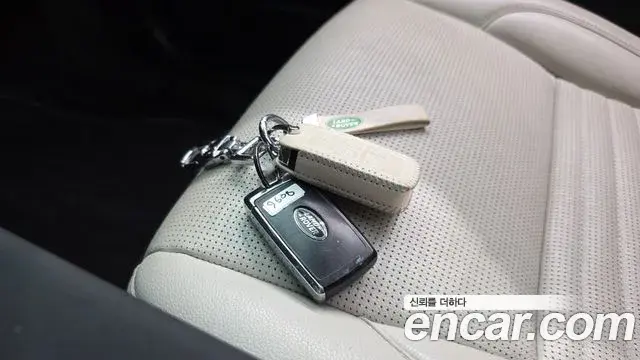 Land Rover Discovery Sport 2020 — Photo 27/41