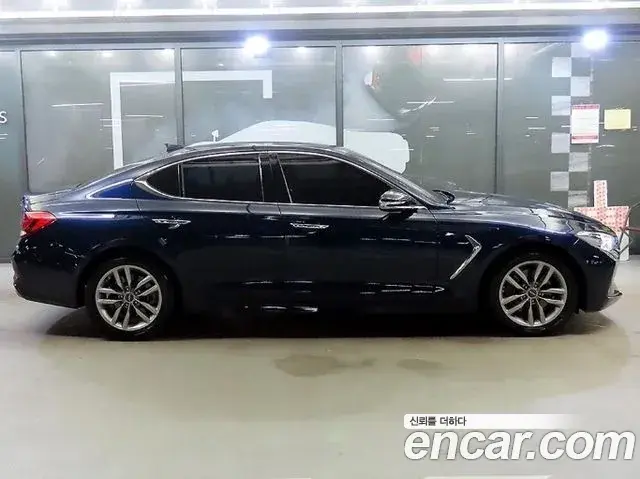 Genesis G70 2018 — ფოტო 16/20