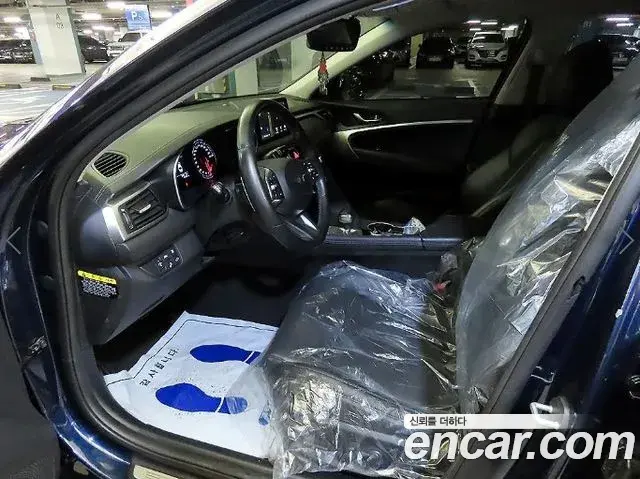 Genesis G70 2018 — ფოტო 14/20