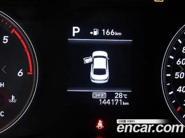 Genesis G70 2018 — ფოტო 19/20