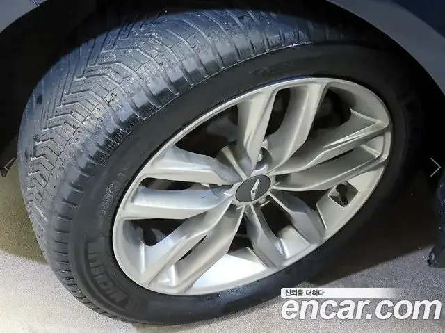 Genesis G70 2018 — ფოტო 4/20