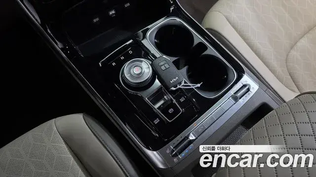 Kia Carnival 2023 — Фото 9/20