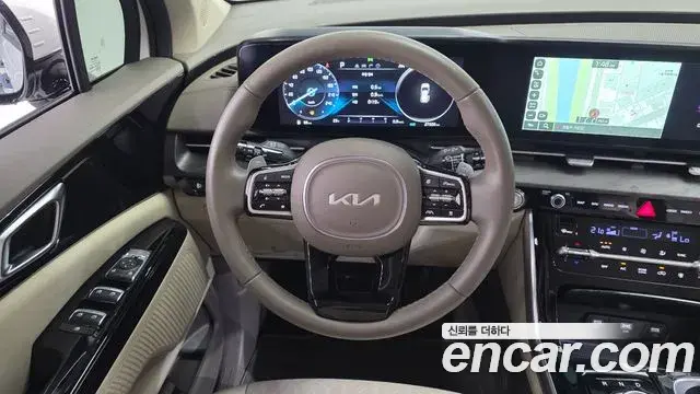 Kia Carnival 2023 — Фото 13/20