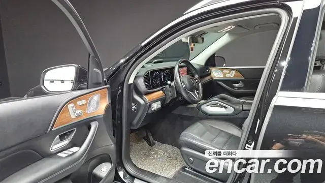Mercedes-Benz GLE-Class 2019 — Фото 9/20