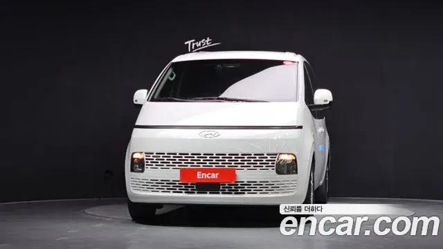 Hyundai Staria 2022 — Фото 3/20