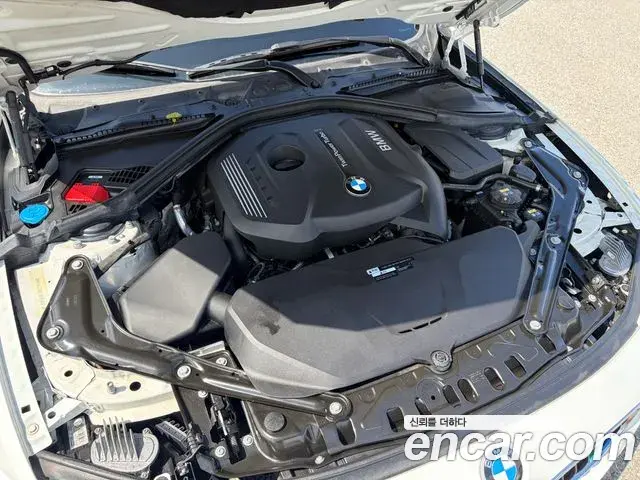 BMW 4 Series 2018 — Фото 19/20