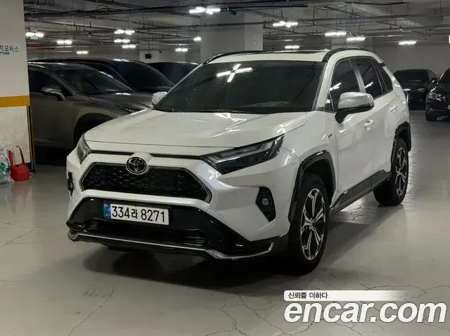 Toyota RAV4 2025 — Фото 10/20