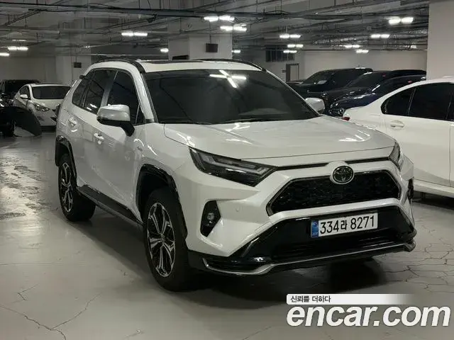 Toyota RAV4 2025 — Фото 2/20
