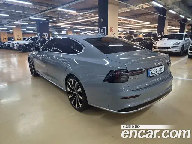 Volvo S90 2025 — Photo 8/20