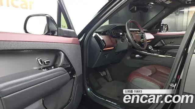 Land Rover Range Rover Sport 2025 — Photo 27/36