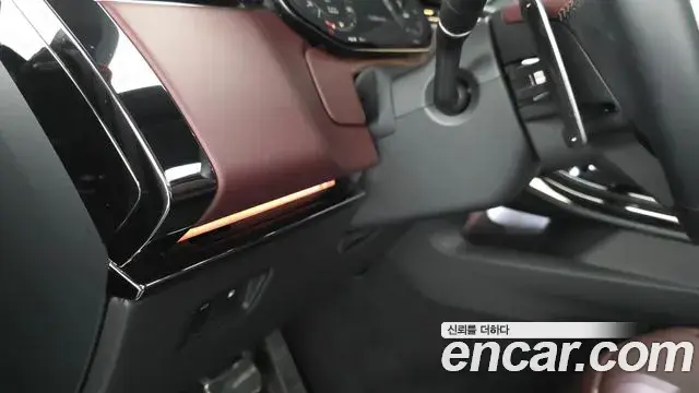 Land Rover Range Rover Sport 2025 — Photo 24/36