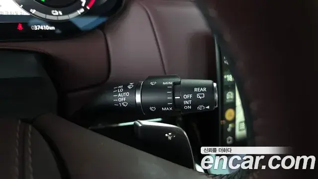 Land Rover Range Rover Sport 2025 — Photo 32/36